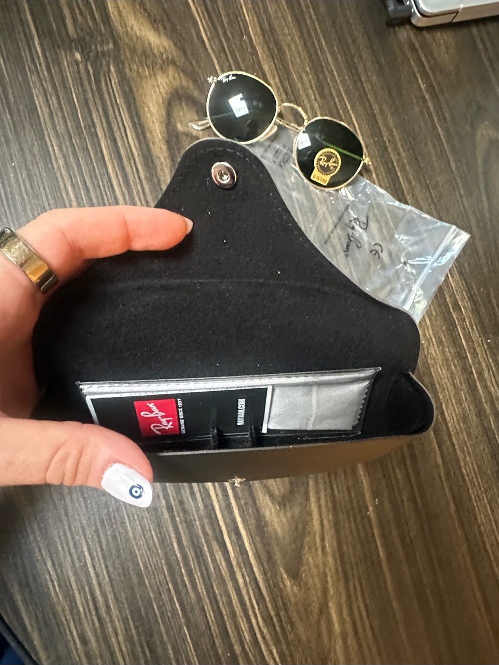 Ray-Ban Gold Frame Sunglasses with Black Lenses RB 3447 - Picture 2 of 4